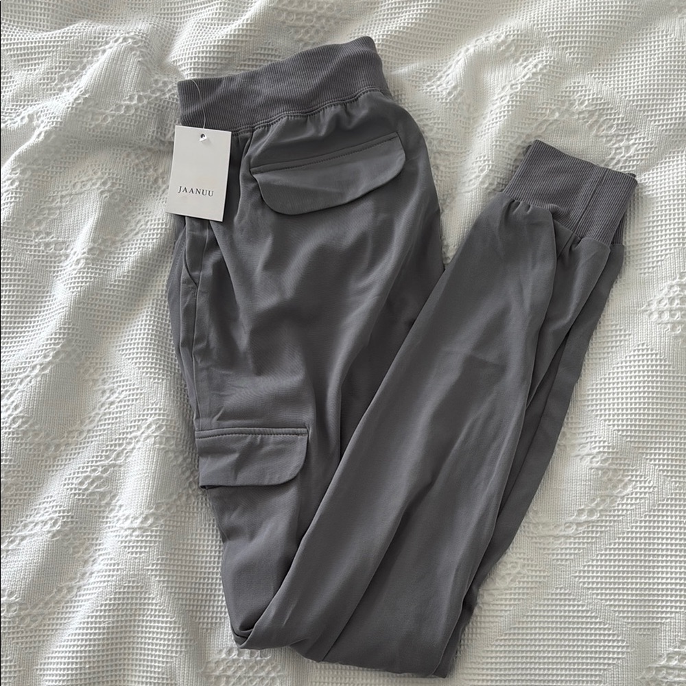 Jaanuu Women's Gray Cargo Pants